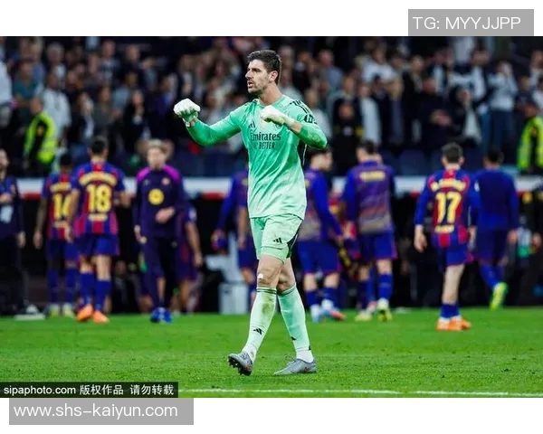 特瓦斯：我听到库尔图瓦说的话了，皇马球员只会说“有黑幕”